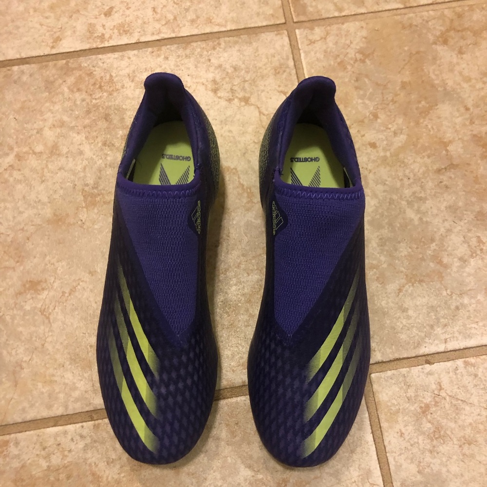 Never worn Adidas soccer cleats youth size 7